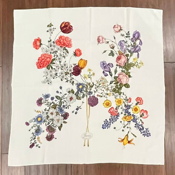 GUCCI Floral Vintage Silk Scarf - Picture 1 of 9